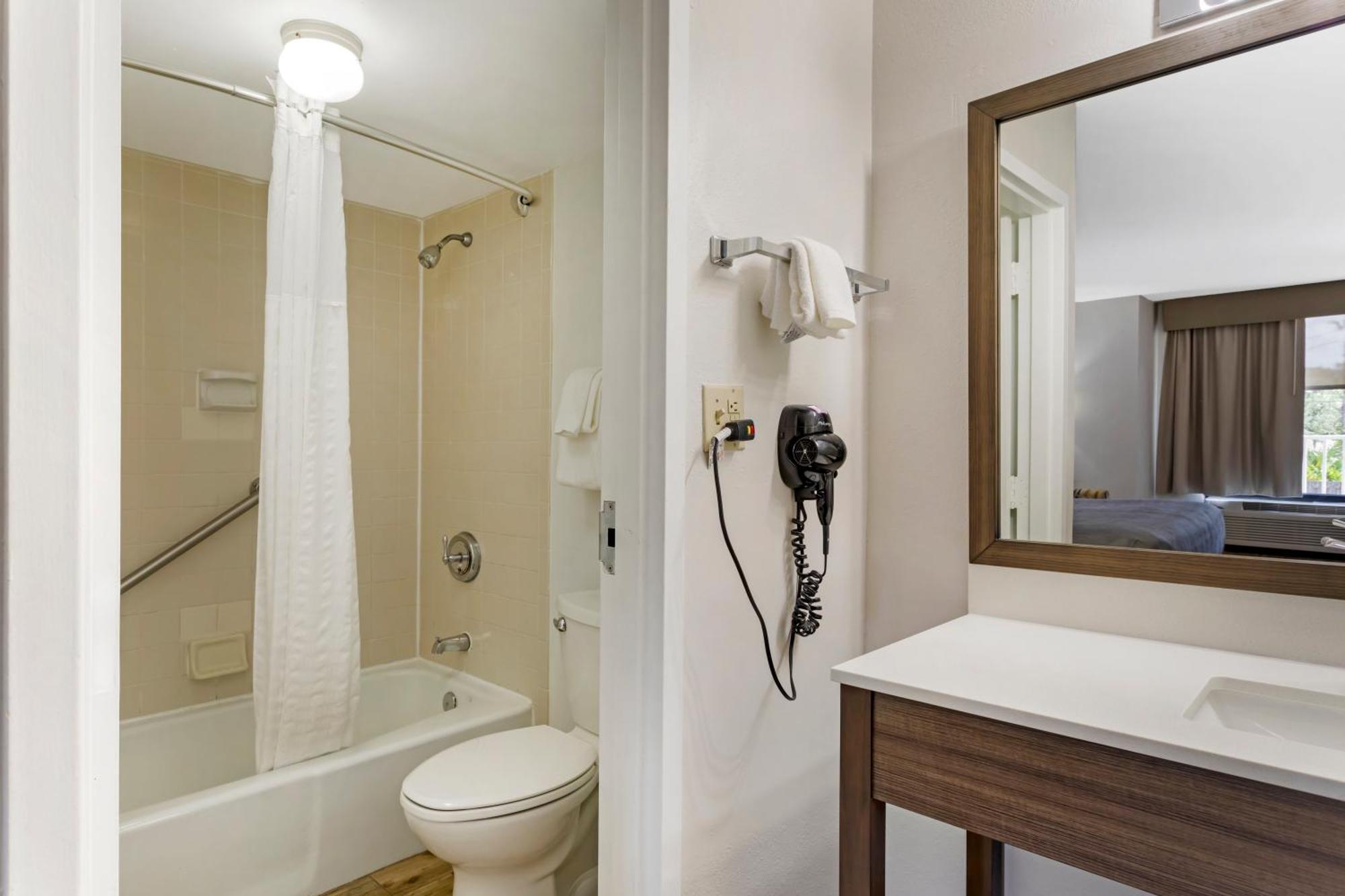 Quality Inn & Suites St Augustine Beach Area St. Augustine Beach Buitenkant foto